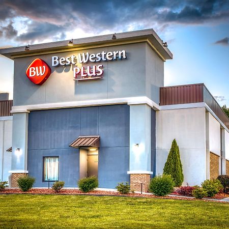 Best Western Plus Yadkin Valley Inn & Suites Jonesville Buitenkant foto