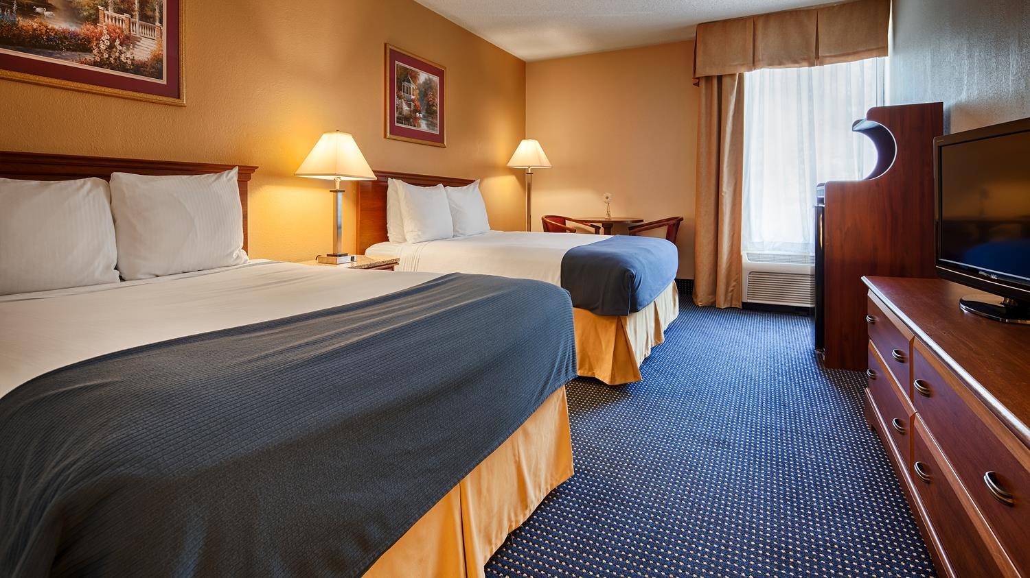 Best Western Plus Yadkin Valley Inn & Suites Jonesville Buitenkant foto
