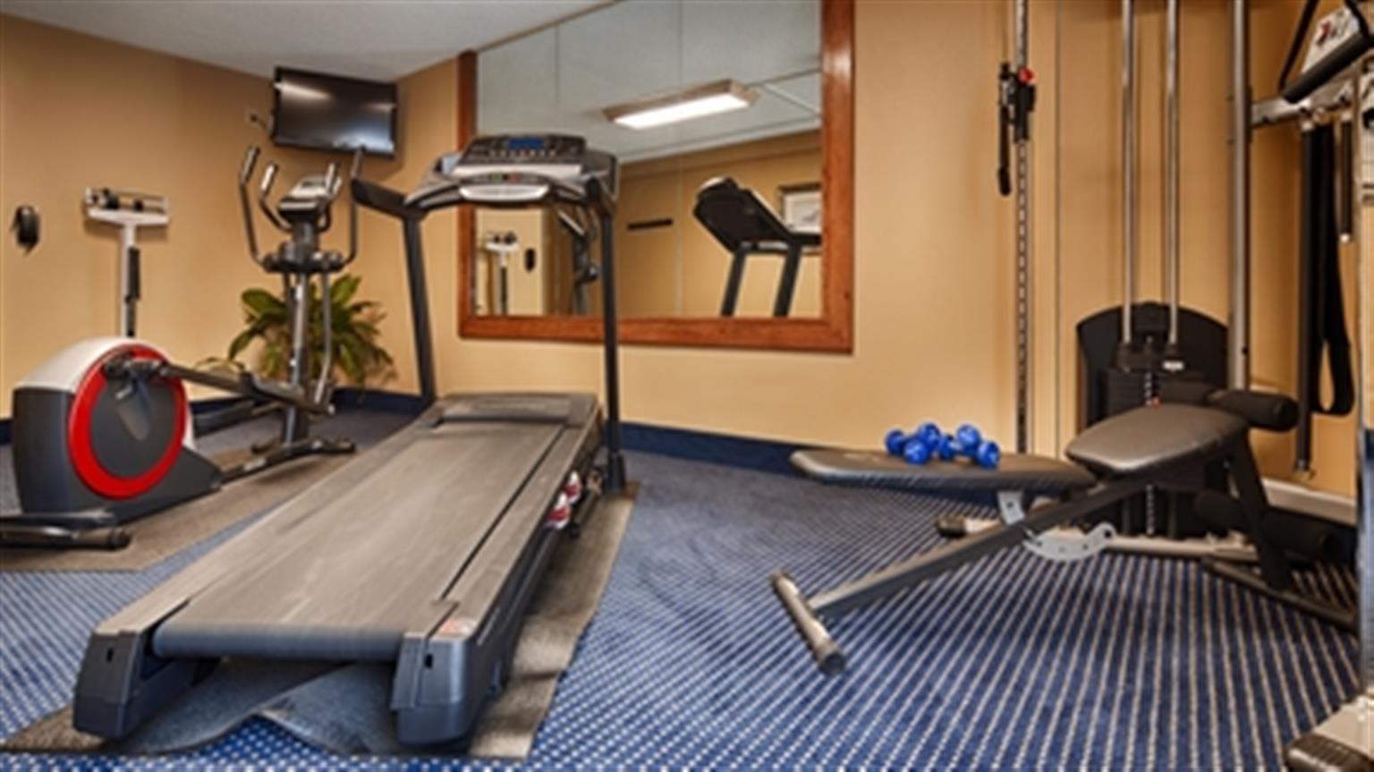 Best Western Plus Yadkin Valley Inn & Suites Jonesville Buitenkant foto