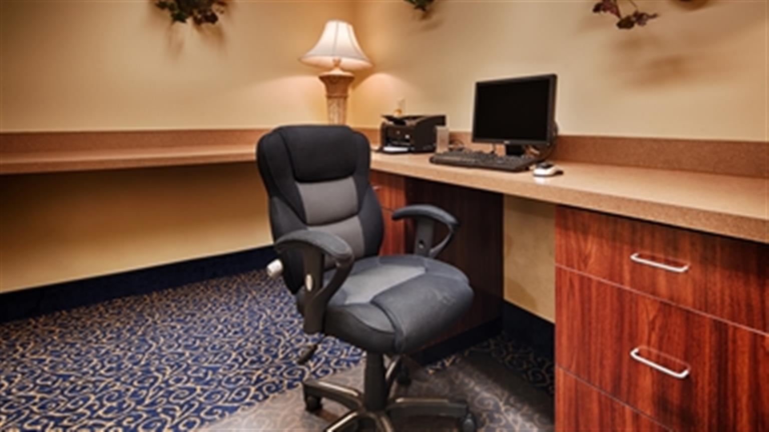 Best Western Plus Yadkin Valley Inn & Suites Jonesville Buitenkant foto