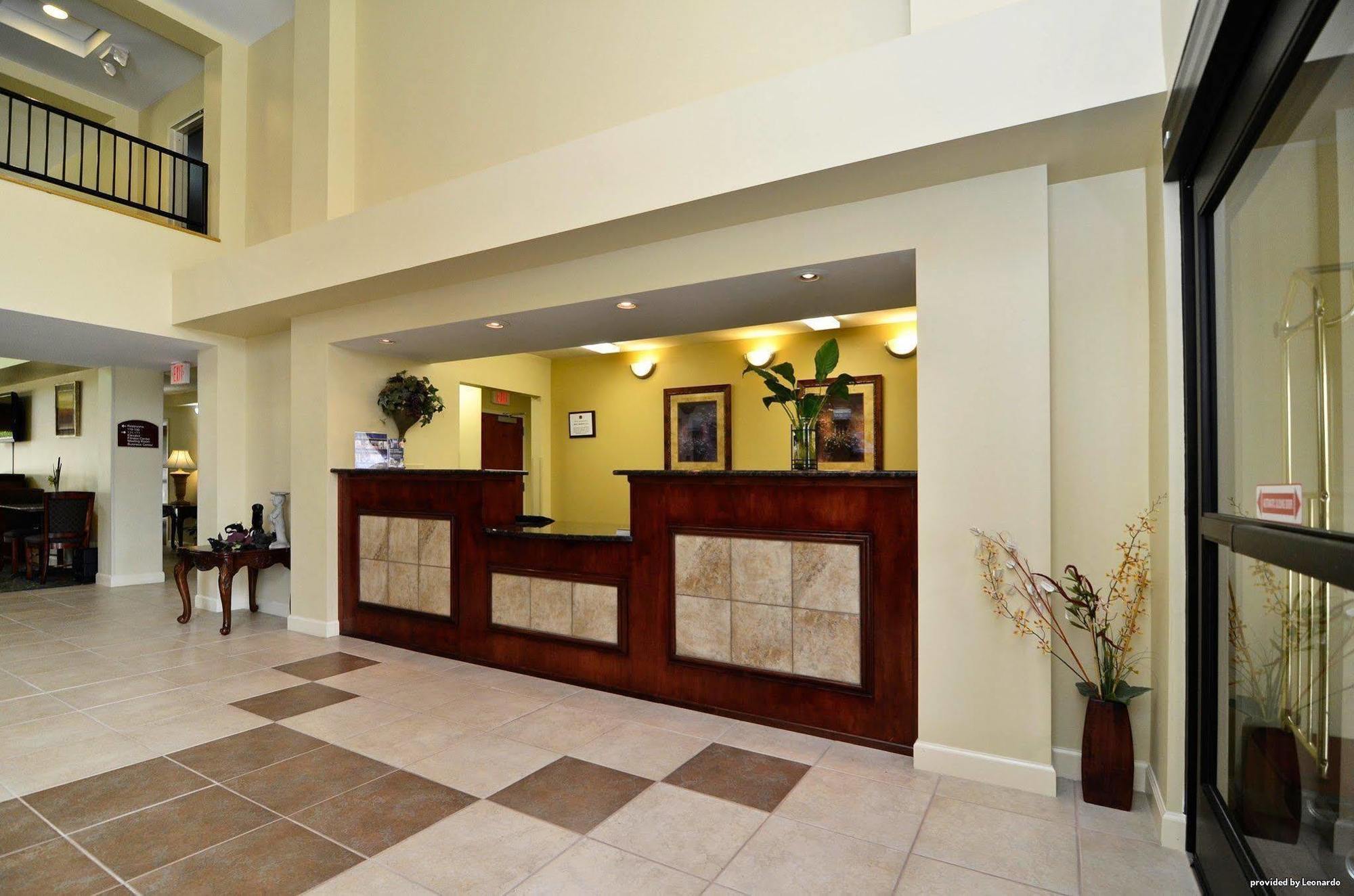 Best Western Plus Yadkin Valley Inn & Suites Jonesville Interieur foto