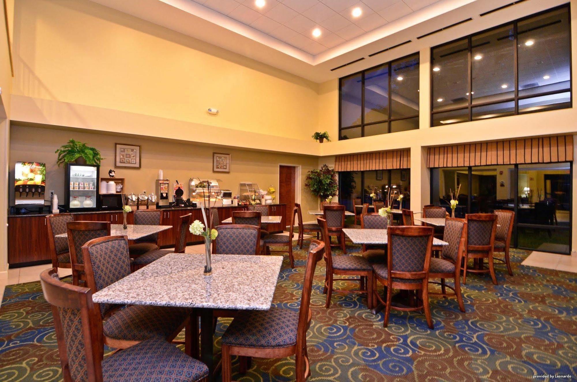 Best Western Plus Yadkin Valley Inn & Suites Jonesville Restaurant foto